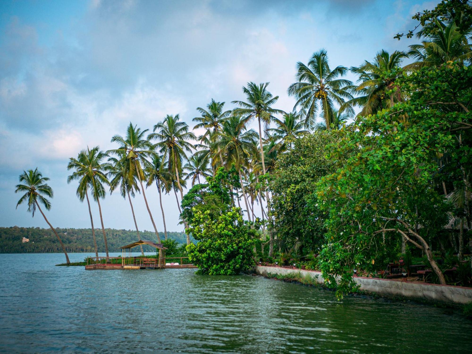 Vishram Village Varkala Zewnętrze zdjęcie